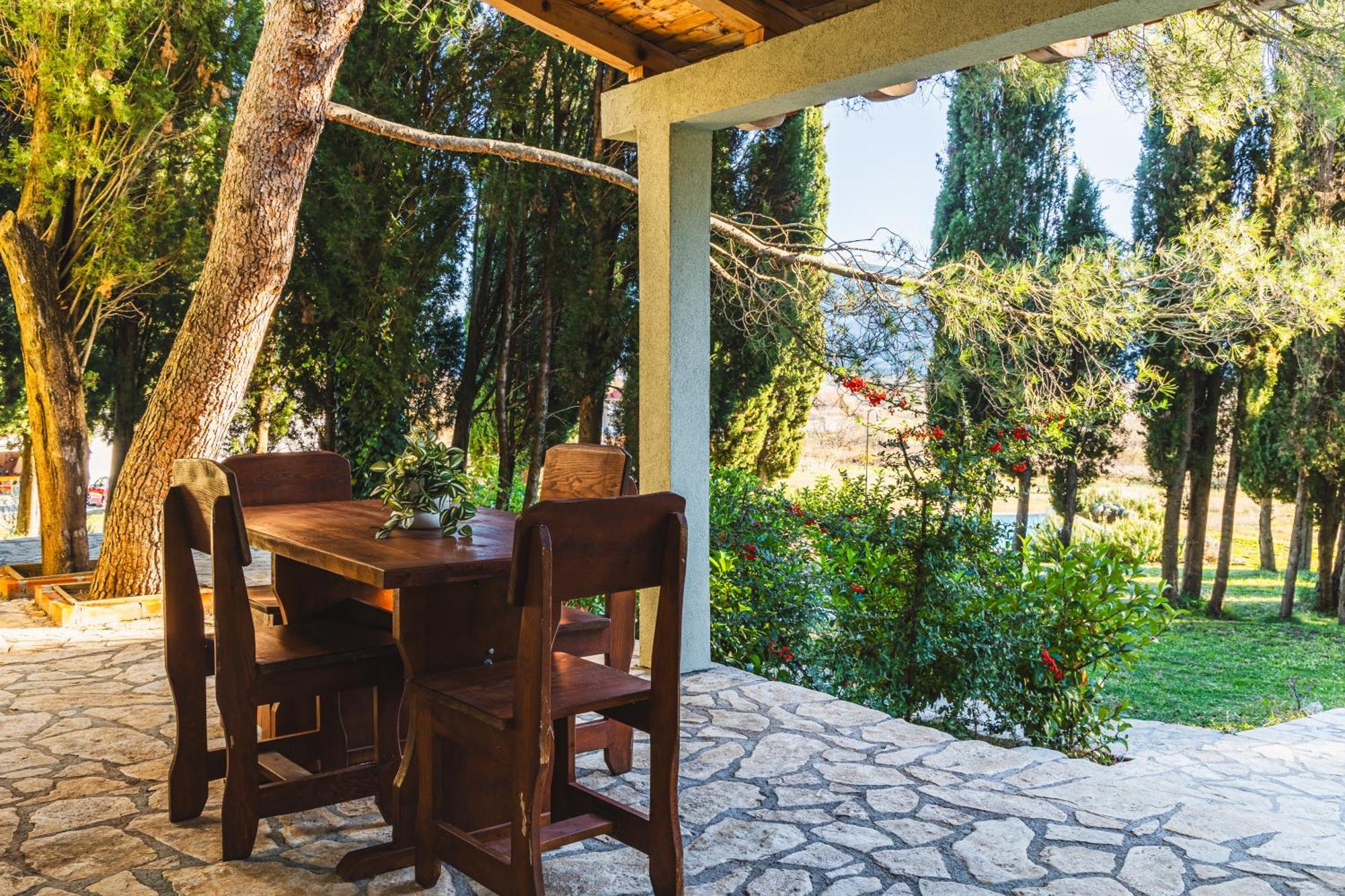 Country House Uros In Nature With Pool Lovorno Bagian luar foto