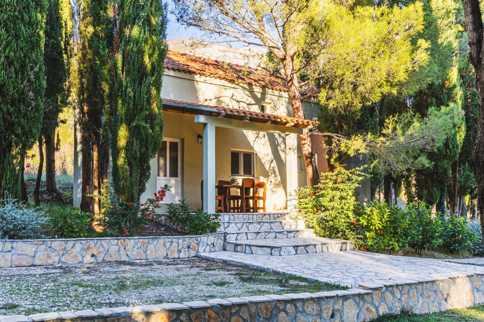 Country House Uros In Nature With Pool Lovorno Bagian luar foto