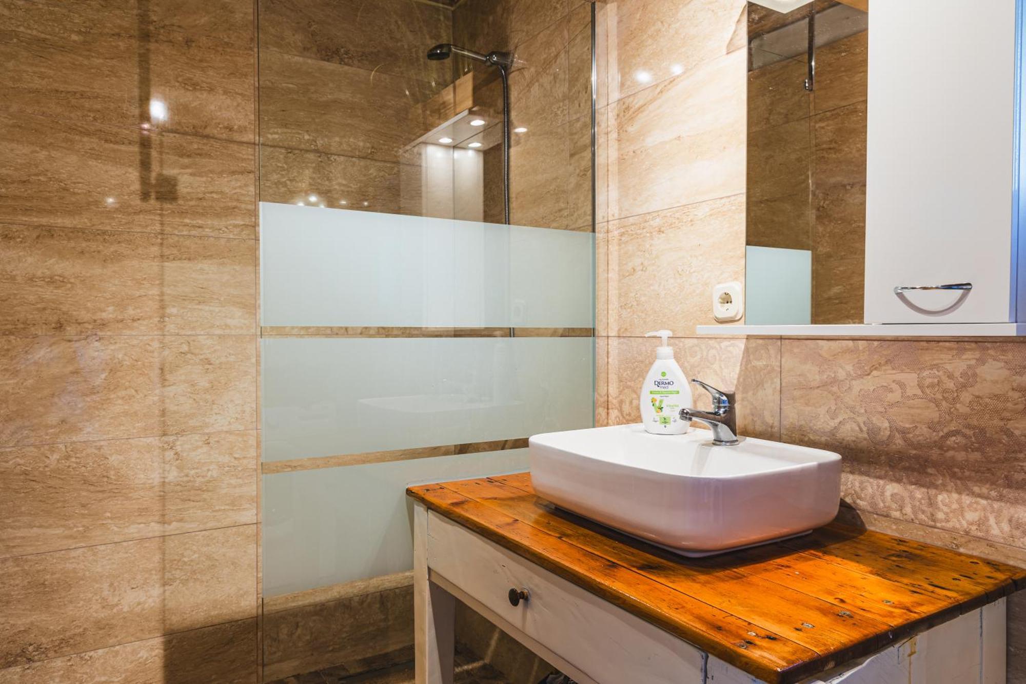 Country House Uros In Nature With Pool Lovorno Bagian luar foto
